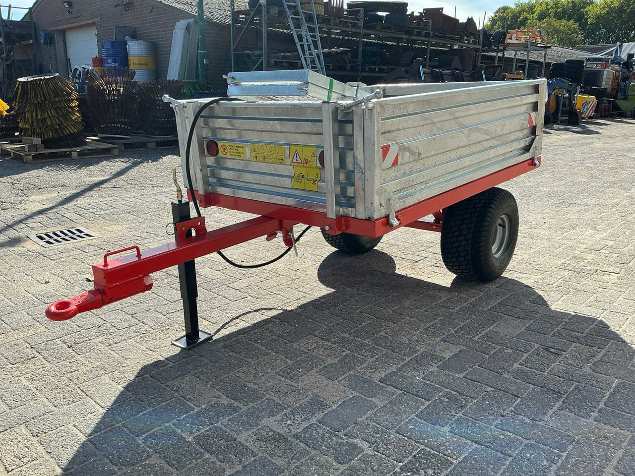Single axle Dumper trailer - Сельскохозяйственный прицеп-самосвал: фото 1 Single axle Dumper trailer - Сельскохозяйственный прицеп-самосвал: фото 1