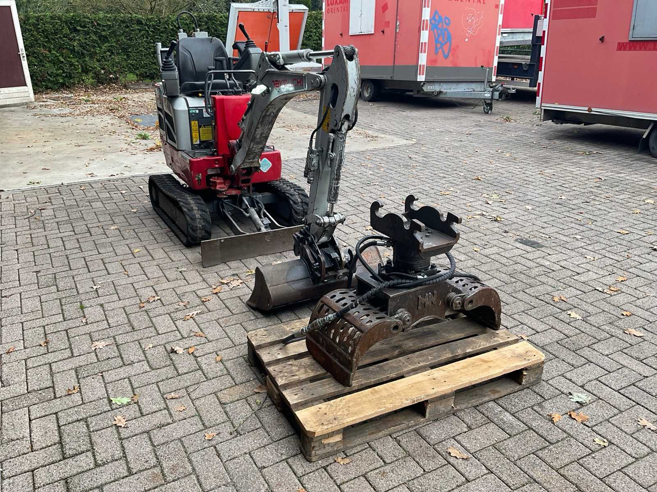 Takeuchi TB210 R - Мини-экскаватор: фото 4 Takeuchi TB210 R - Мини-экскаватор: фото 4