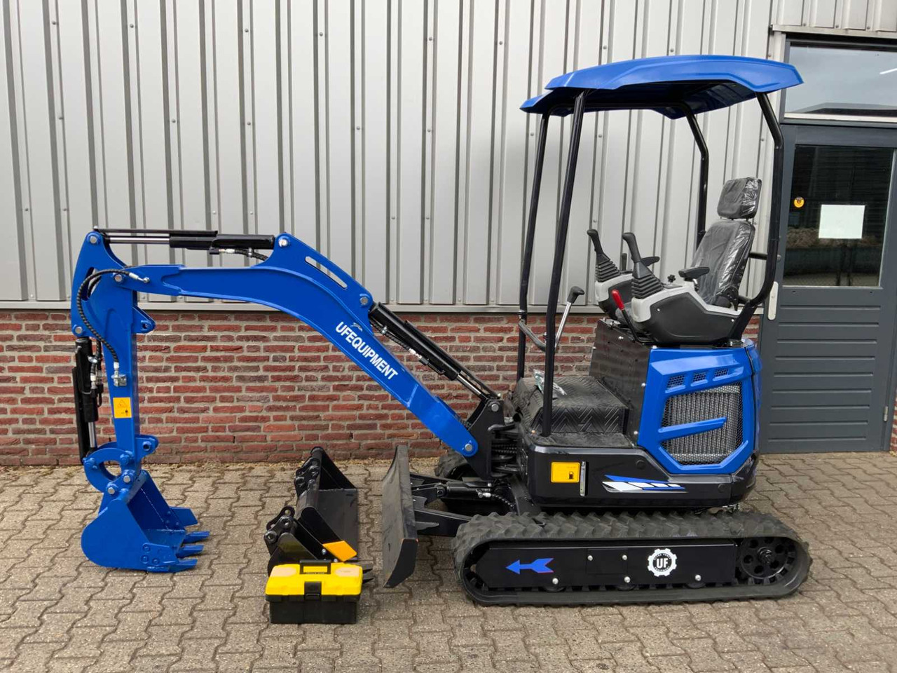 UF Equipment UF EQUIPMENT NM-18 CRAWLER EXCAVATOR - Гусеничный экскаватор: фото 2 UF Equipment UF EQUIPMENT NM-18 CRAWLER EXCAVATOR - Гусеничный экскаватор: фото 2