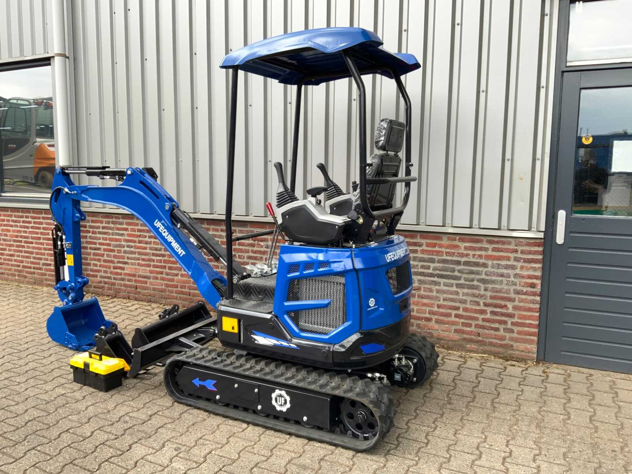 UF Equipment UF EQUIPMENT NM-18 CRAWLER EXCAVATOR - Гусеничный экскаватор: фото 3 UF Equipment UF EQUIPMENT NM-18 CRAWLER EXCAVATOR - Гусеничный экскаватор: фото 3