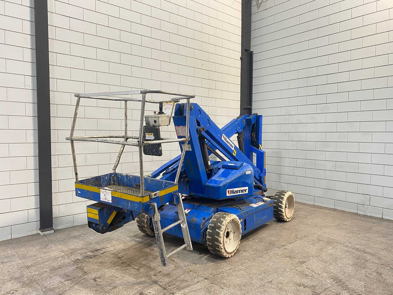 UPRIGHT - 2005 - AB38 - AERIAL PLATFORM - Подъёмник: фото 2 UPRIGHT - 2005 - AB38 - AERIAL PLATFORM - Подъёмник: фото 2