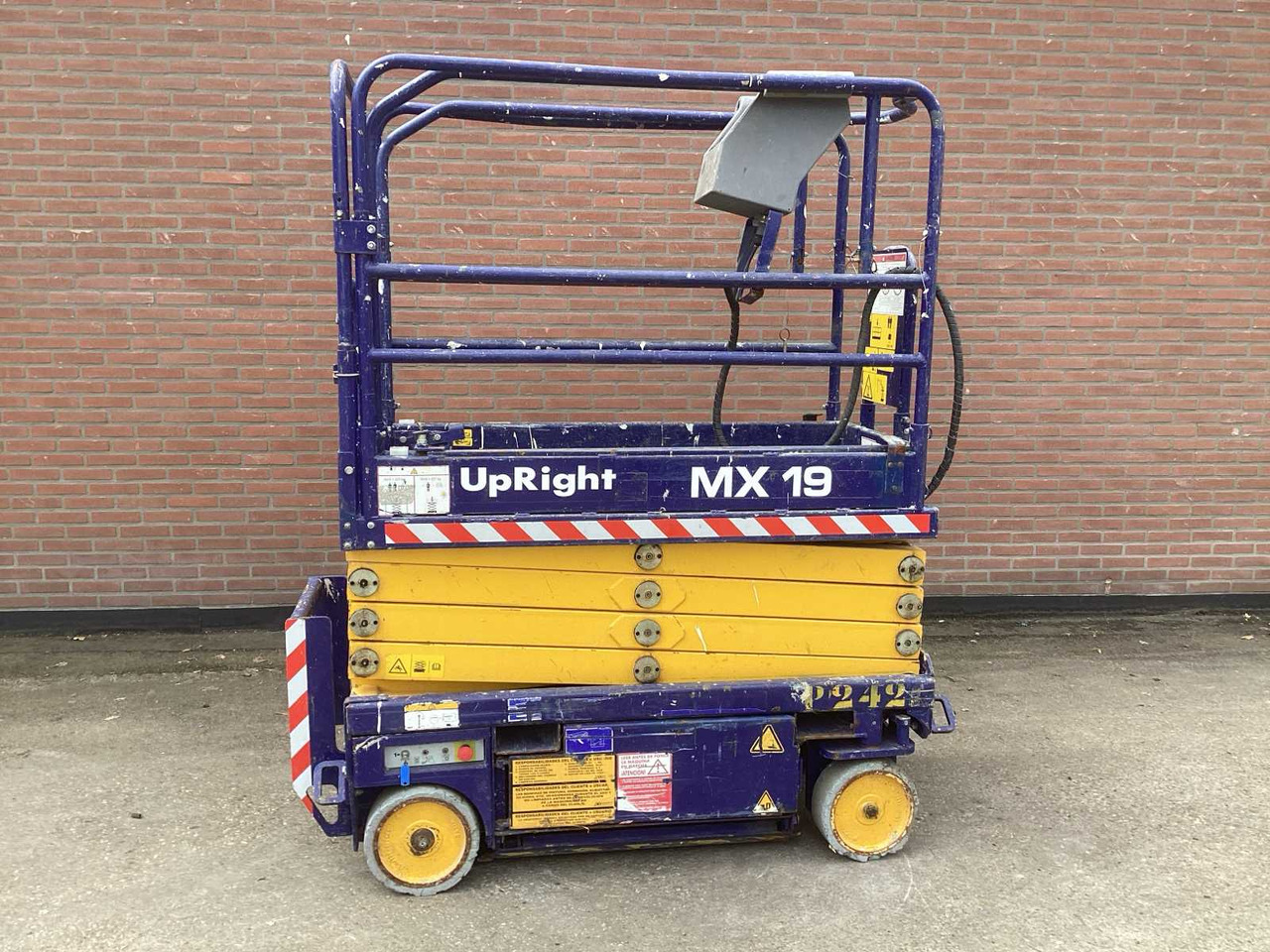UPRIGHT MX 19 - Подъёмник: фото 2 UPRIGHT MX 19 - Подъёмник: фото 2