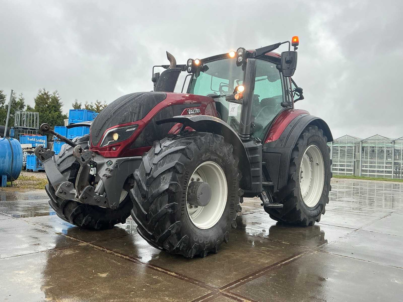 Valtra T214 - Трактор: фото 1 Valtra T214 - Трактор: фото 1