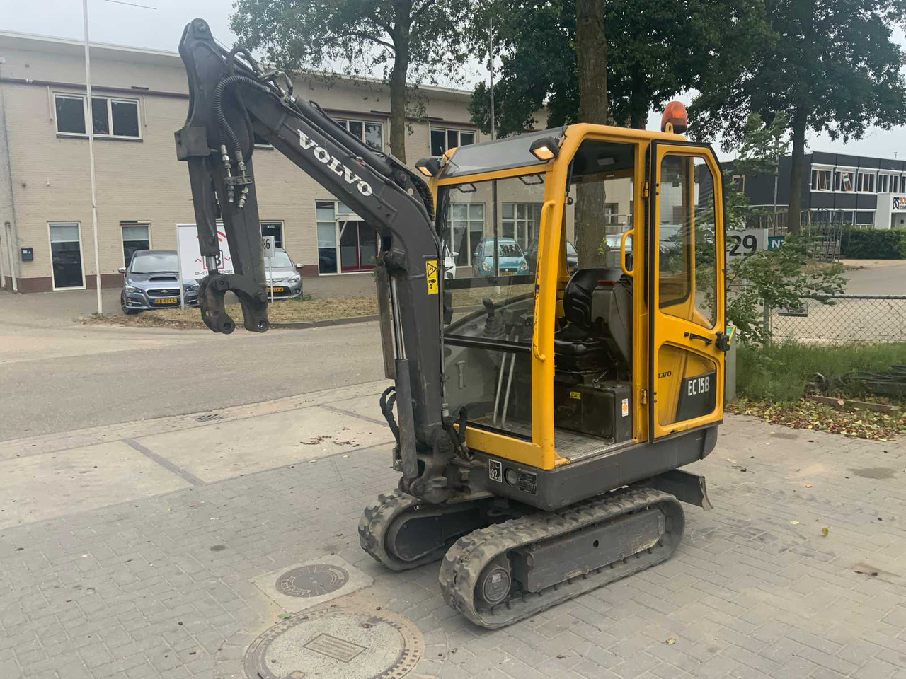 Volvo EC15B XR - Мини-экскаватор: фото 1 Volvo EC15B XR - Мини-экскаватор: фото 1