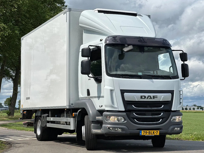 DAF LF 210 LF210.14. EURO6. 2018. KOELBAKWAGEN MET LAADKLEP 2000kg - Рефрижератор: фото 2 DAF LF 210 LF210.14. EURO6. 2018. KOELBAKWAGEN MET LAADKLEP 2000kg - Рефрижератор: фото 2