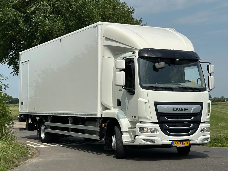 DAF LF 210 LF210.14. EURO6. 2022. 183401km 805x248x248. Bakwagen met Laadklep 2500kg - Грузовик с закрытым кузовом: фото 2 DAF LF 210 LF210.14. EURO6. 2022. 183401km 805x248x248. Bakwagen met Laadklep 2500kg - Грузовик с закрытым кузовом: фото 2
