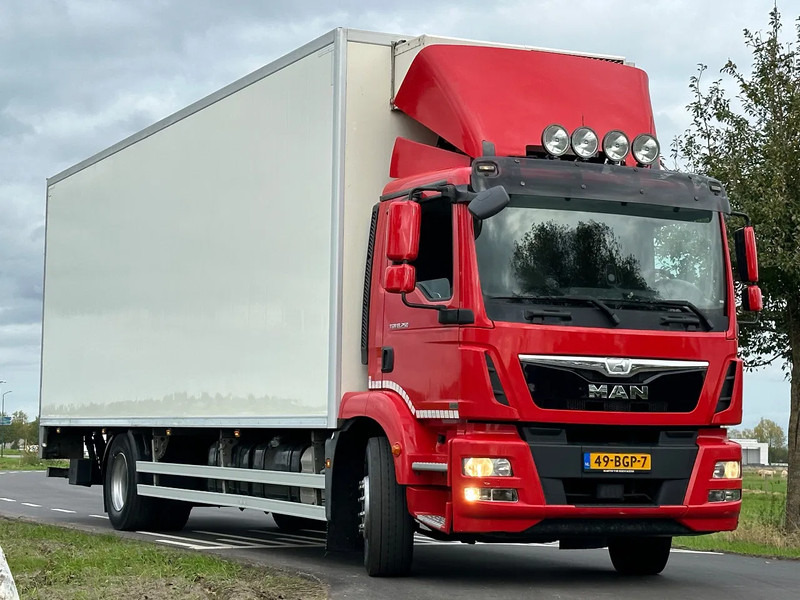 MAN TGM TGM 18.290 GEÏSOLEERDE OPBOUW - Грузовик с закрытым кузовом: фото 2 MAN TGM TGM 18.290 GEÏSOLEERDE OPBOUW - Грузовик с закрытым кузовом: фото 2