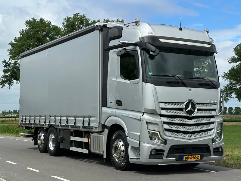Mercedes-Benz Actros ACTROS 2545LL EURO6. 2021. Schuifzeil Bakwagen met Laadklep. - Тентованный грузовик: фото 2 Mercedes-Benz Actros ACTROS 2545LL EURO6. 2021. Schuifzeil Bakwagen met Laadklep. - Тентованный грузовик: фото 2