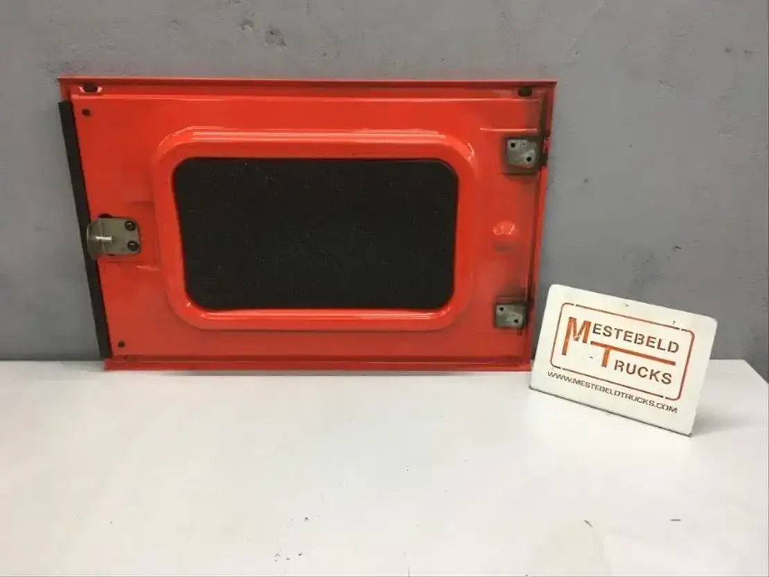 DAF Gereedschapskast luik - Кабина и интерьер для Грузовиков: фото 2 DAF Gereedschapskast luik - Кабина и интерьер для Грузовиков: фото 2