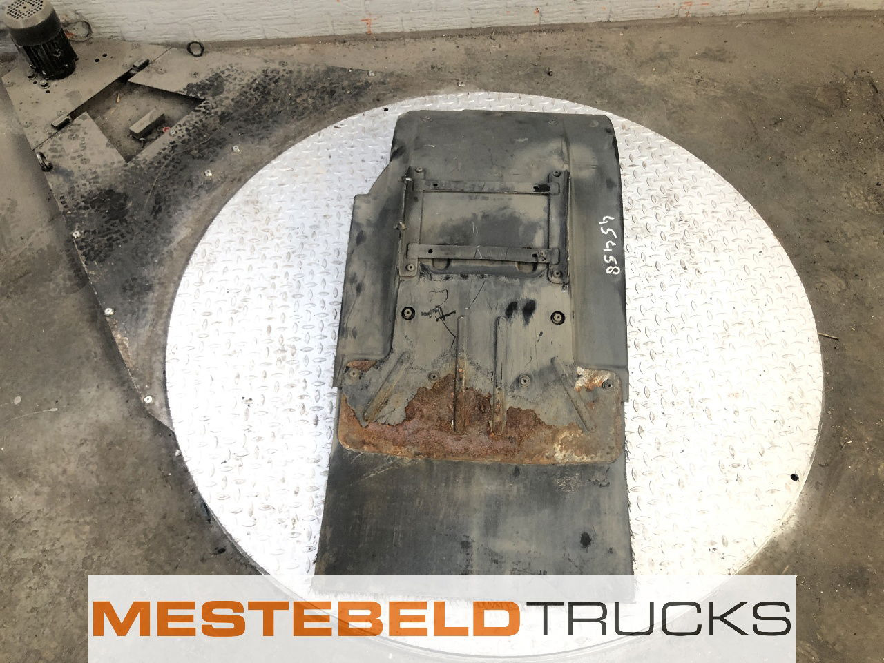 DAF Spatbord RV CF - Рама/ Шасси для Грузовиков: фото 1 DAF Spatbord RV CF - Рама/ Шасси для Грузовиков: фото 1