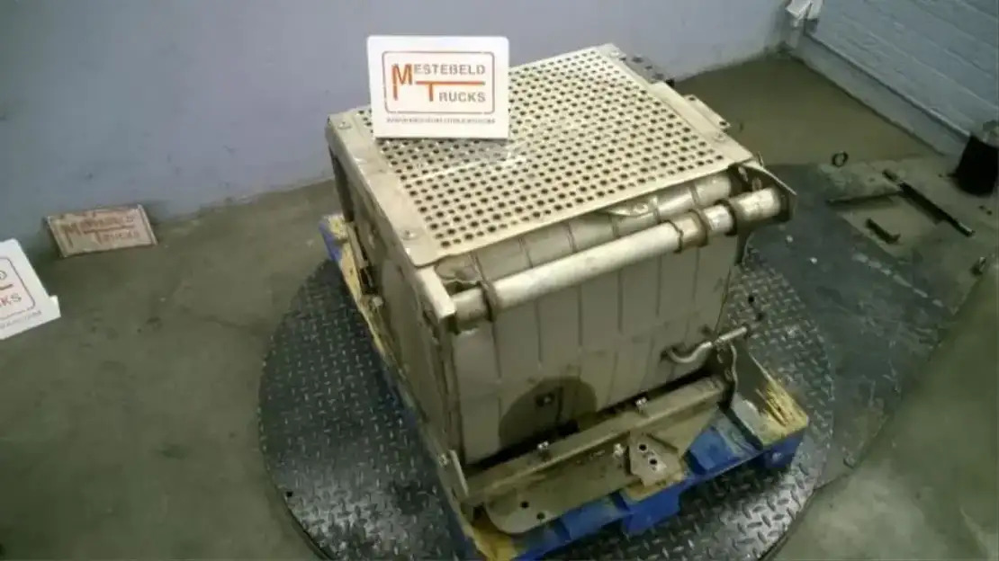 Mercedes-Benz Katalysator 230 L - Глушитель/ Выхлопная система для Грузовиков: фото 1 Mercedes-Benz Katalysator 230 L - Глушитель/ Выхлопная система для Грузовиков: фото 1