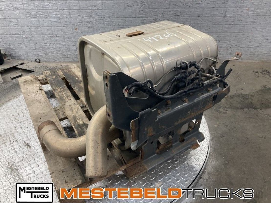 Mercedes-Benz Katalysator Atego 1824 euro 5 - Глушитель/ Выхлопная система для Грузовиков: фото 1 Mercedes-Benz Katalysator Atego 1824 euro 5 - Глушитель/ Выхлопная система для Грузовиков: фото 1