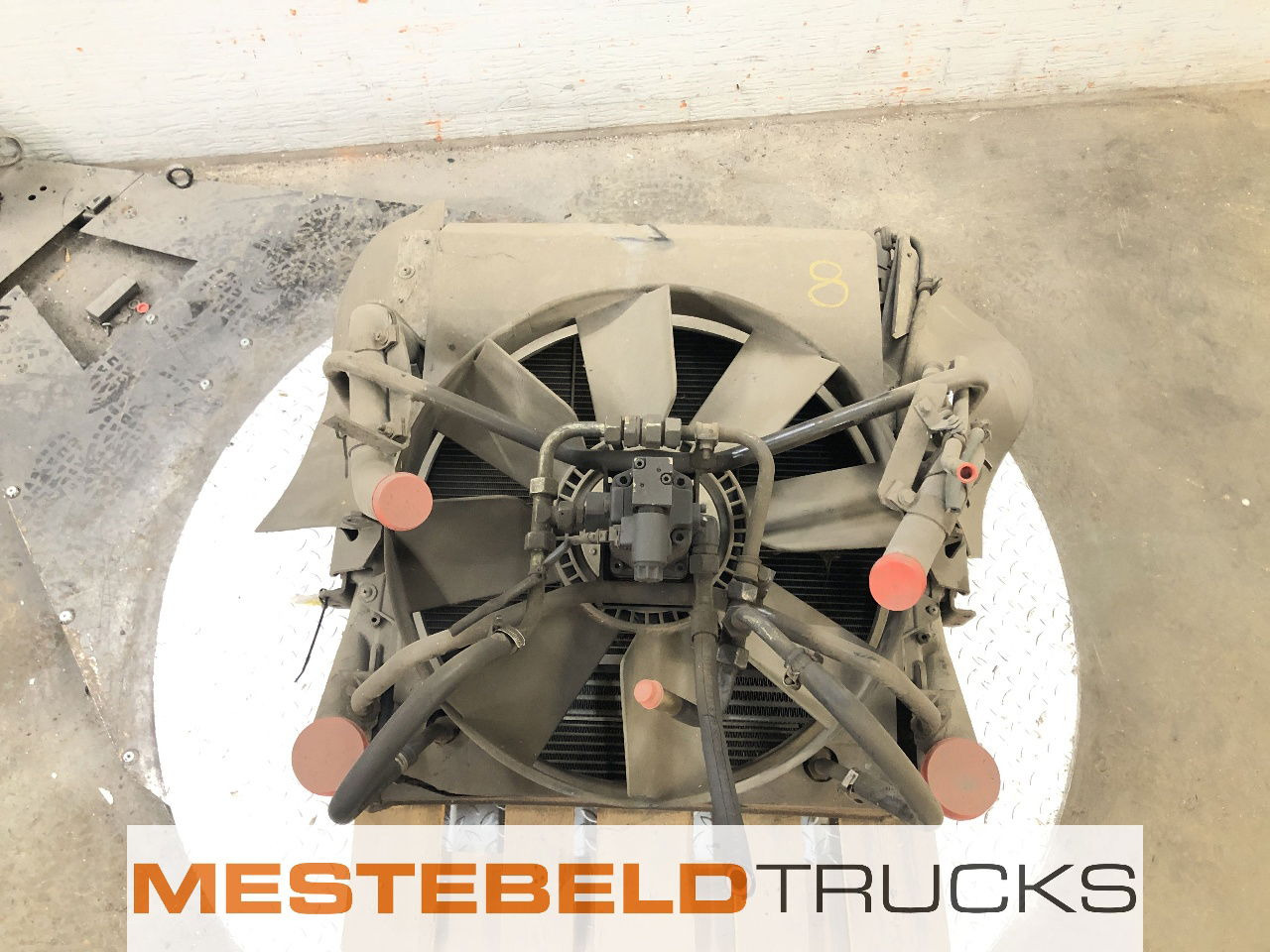 Mercedes-Benz Radiator - Система охлаждения для Грузовиков: фото 1 Mercedes-Benz Radiator - Система охлаждения для Грузовиков: фото 1