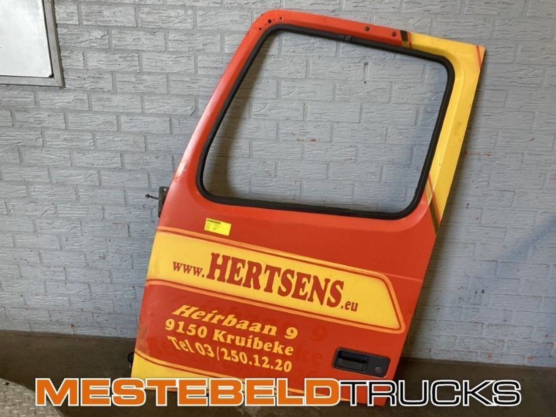 Volvo Deur rechts - Кабина и интерьер для Грузовиков: фото 1 Volvo Deur rechts - Кабина и интерьер для Грузовиков: фото 1