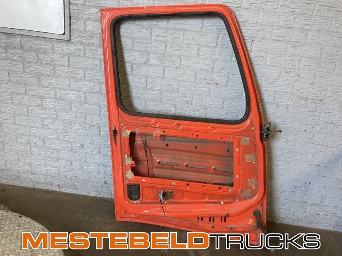 Volvo Deur rechts - Кабина и интерьер для Грузовиков: фото 2 Volvo Deur rechts - Кабина и интерьер для Грузовиков: фото 2