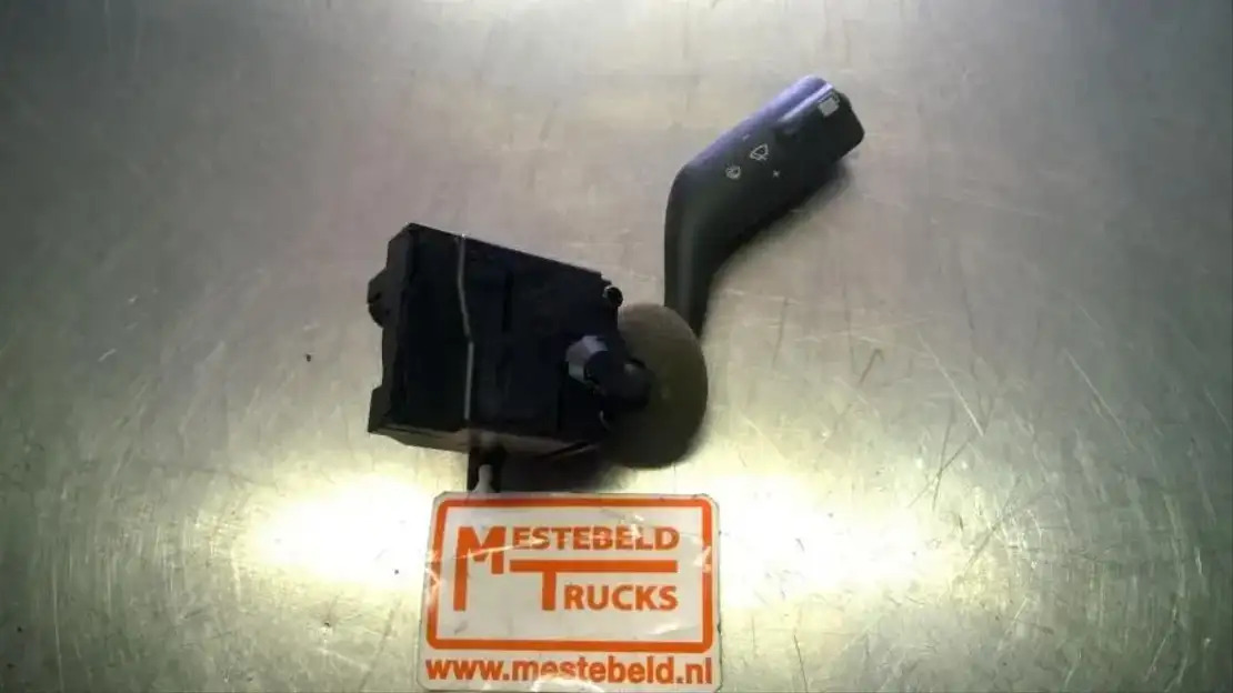 Volvo Ruitenwisser schakelaar  - Кабина и интерьер для Грузовиков: фото 1 Volvo Ruitenwisser schakelaar  - Кабина и интерьер для Грузовиков: фото 1
