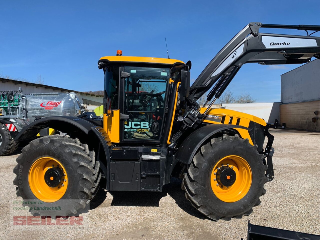JCB Fastrac 4220 ICON + Frontlader Q7S - Трактор: фото 2 JCB Fastrac 4220 ICON + Frontlader Q7S - Трактор: фото 2