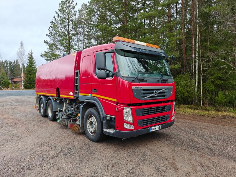 Beam S12000 Volvo FM410 - Подметально-уборочная машина: фото 1 Beam S12000 Volvo FM410 - Подметально-уборочная машина: фото 1