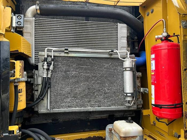 Экскаватор Caterpillar 323DL - 323 DL - 323D: фото 8 Экскаватор Caterpillar 323DL - 323 DL - 323D: фото 8