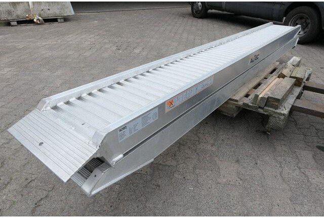 Altec ALU-Rampen AVS 130 MR, NEU - Низкорамный прицеп: фото 3 Altec ALU-Rampen AVS 130 MR, NEU - Низкорамный прицеп: фото 3