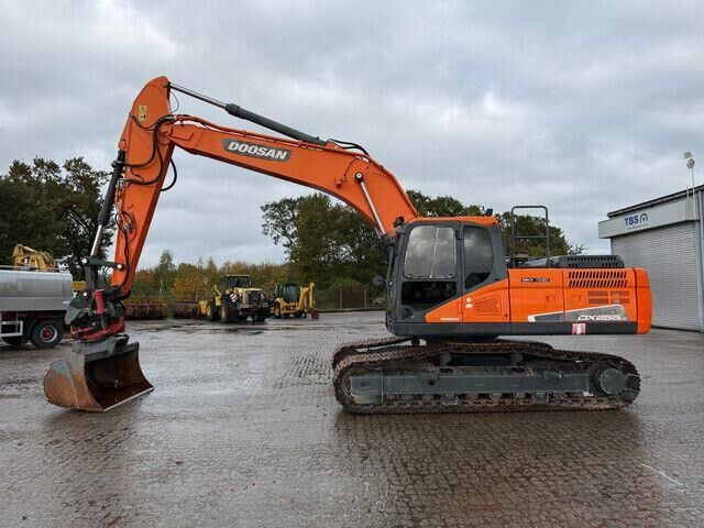 Doosan DX 255 LC-5, Rototilt,Div. Löffel,Greifer+Hammer - Гусеничный экскаватор: фото 2 Doosan DX 255 LC-5, Rototilt,Div. Löffel,Greifer+Hammer - Гусеничный экскаватор: фото 2