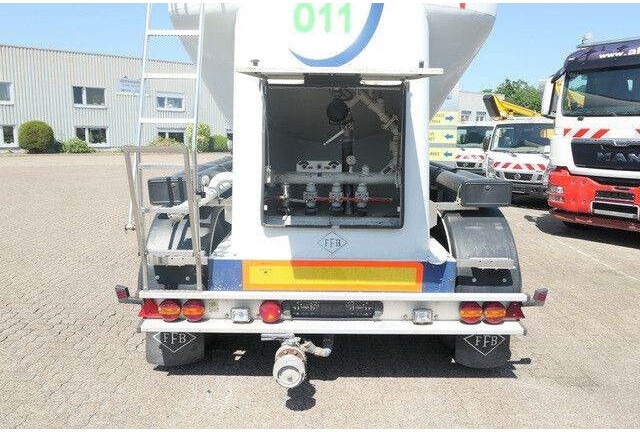 Feldbinder EUT 37.5, 1 Kammer, Luft-Lift, 27m³, SAF-Achsen - Полуприцеп-цистерна: фото 5 Feldbinder EUT 37.5, 1 Kammer, Luft-Lift, 27m³, SAF-Achsen - Полуприцеп-цистерна: фото 5