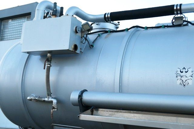 Saug Truck XXL 18,Kanalreiniger,Pumpe,Alu-Felgen - Полуприцеп-цистерна: фото 3 Saug Truck XXL 18,Kanalreiniger,Pumpe,Alu-Felgen - Полуприцеп-цистерна: фото 3