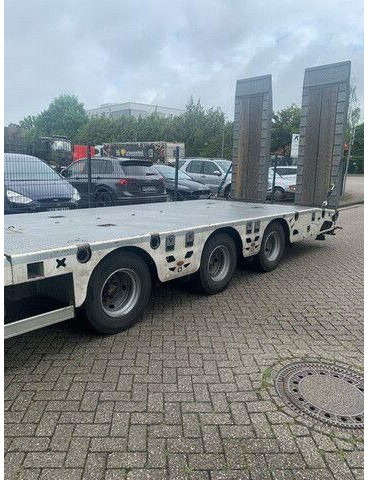 Vega 3-Achser, Hydr. Rampen, Verzinkt, Gelenkt - Низкорамный полуприцеп: фото 3 Vega 3-Achser, Hydr. Rampen, Verzinkt, Gelenkt - Низкорамный полуприцеп: фото 3