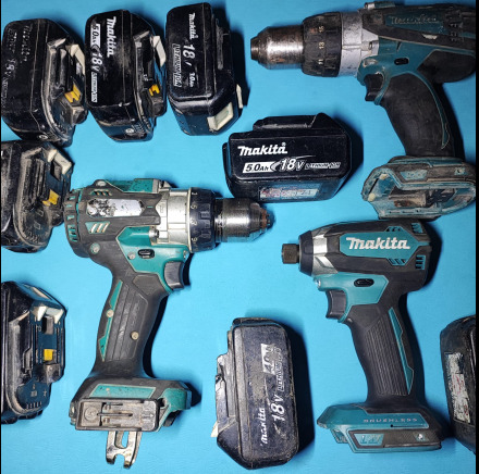 2x perceuses 18v MAKITA + Makita 18 Volt Tournevis à percussion - Строительное оборудование: фото 3 2x perceuses 18v MAKITA + Makita 18 Volt Tournevis à percussion - Строительное оборудование: фото 3