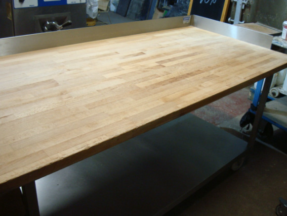 Boulangerie Grande table de travail en bois - Хлебопекарное оборудование: фото 4 Boulangerie Grande table de travail en bois - Хлебопекарное оборудование: фото 4