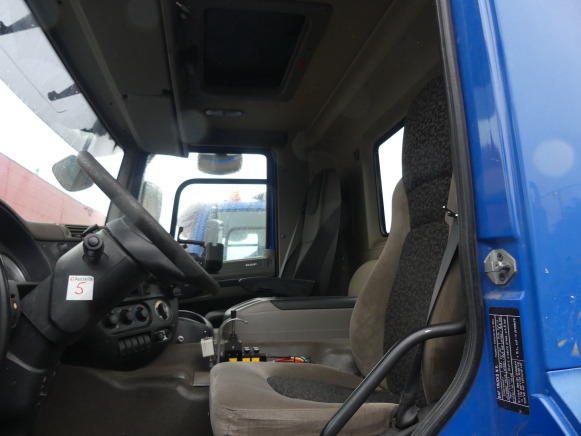 REF:41-BDD-3 - Camion porte container DAF FAS CF 85 (2013-417.489 km) - Грузовик-контейнеровоз/ Сменный кузов: фото 5 REF:41-BDD-3 - Camion porte container DAF FAS CF 85 (2013-417.489 km) - Грузовик-контейнеровоз/ Сменный кузов: фото 5