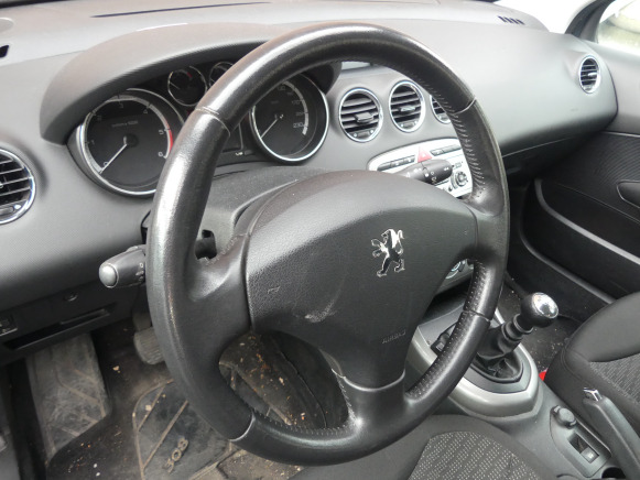 Voiture Peugeot 308 (2010-194.623 km) - Легковой автомобиль: фото 5 Voiture Peugeot 308 (2010-194.623 km) - Легковой автомобиль: фото 5