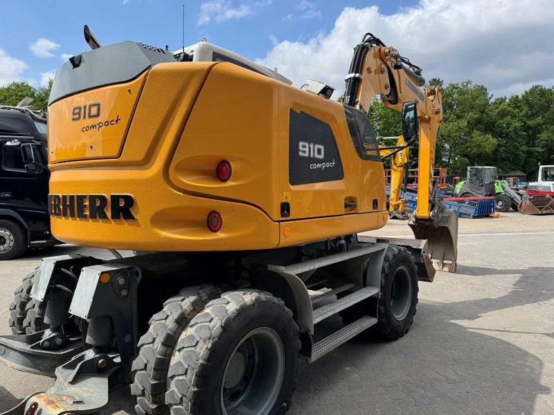 Liebherr A910 compact 2018 4000 uur !! 4x4 - Колёсный экскаватор: фото 4 Liebherr A910 compact 2018 4000 uur !! 4x4 - Колёсный экскаватор: фото 4