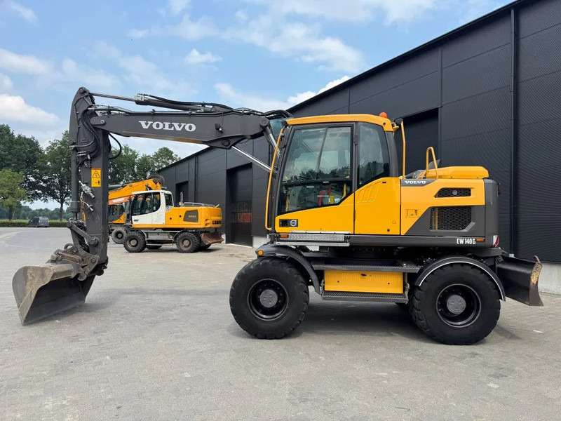 Volvo EW140D 2017 10000 uur ! NETTE NEDERLANDSE MACHINE - Колёсный экскаватор: фото 1 Volvo EW140D 2017 10000 uur ! NETTE NEDERLANDSE MACHINE - Колёсный экскаватор: фото 1