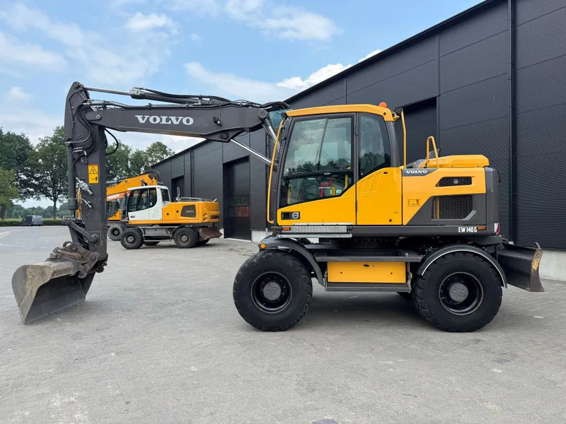 Volvo EW140D 2017 10000 uur ! NETTE NEDERLANDSE MACHINE - Колёсный экскаватор: фото 2 Volvo EW140D 2017 10000 uur ! NETTE NEDERLANDSE MACHINE - Колёсный экскаватор: фото 2
