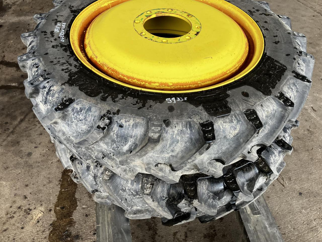 BKT 270/95R32 - Шина для Сельскохозяйственной техники: фото 4 BKT 270/95R32 - Шина для Сельскохозяйственной техники: фото 4