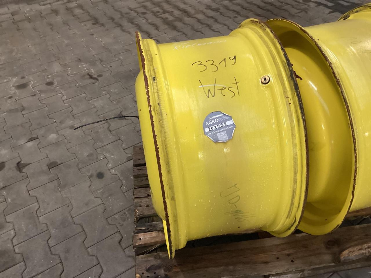 John Deere 15x30 - Шина для Сельскохозяйственной техники: фото 2 John Deere 15x30 - Шина для Сельскохозяйственной техники: фото 2