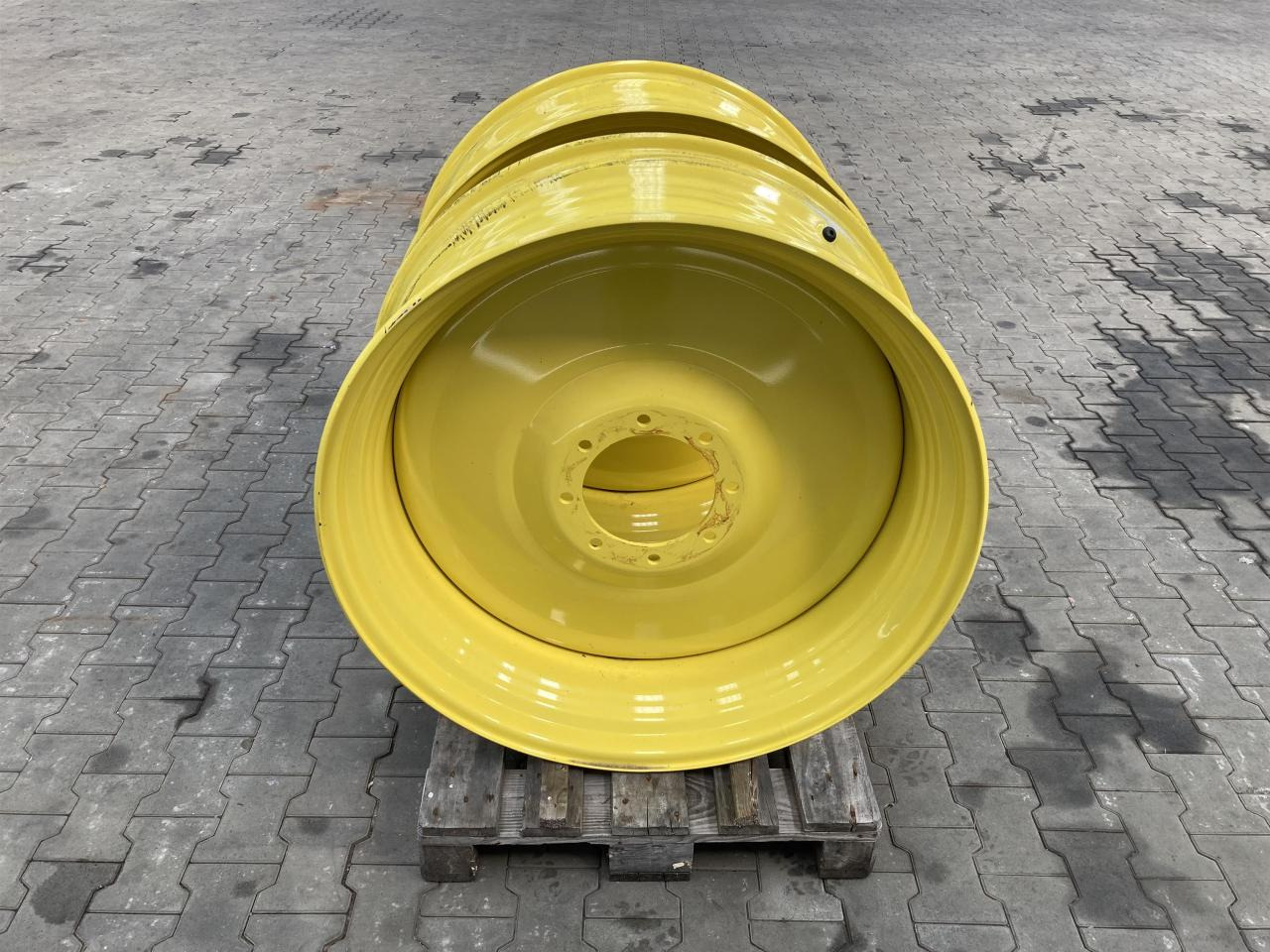 John Deere 15x38 - Шина для Сельскохозяйственной техники: фото 2 John Deere 15x38 - Шина для Сельскохозяйственной техники: фото 2