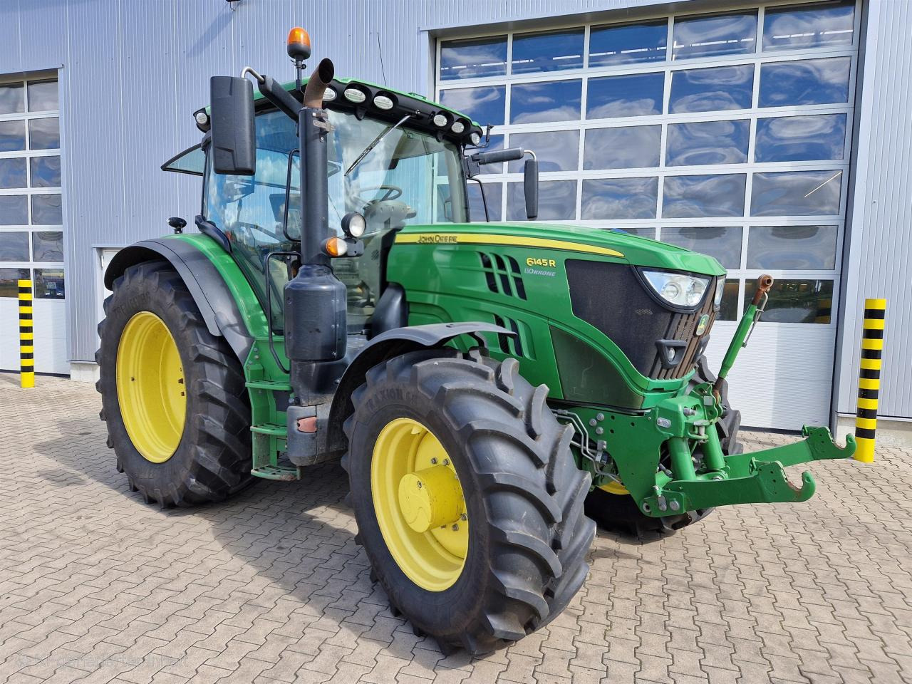 John Deere 6145R - Трактор: фото 1 John Deere 6145R - Трактор: фото 1