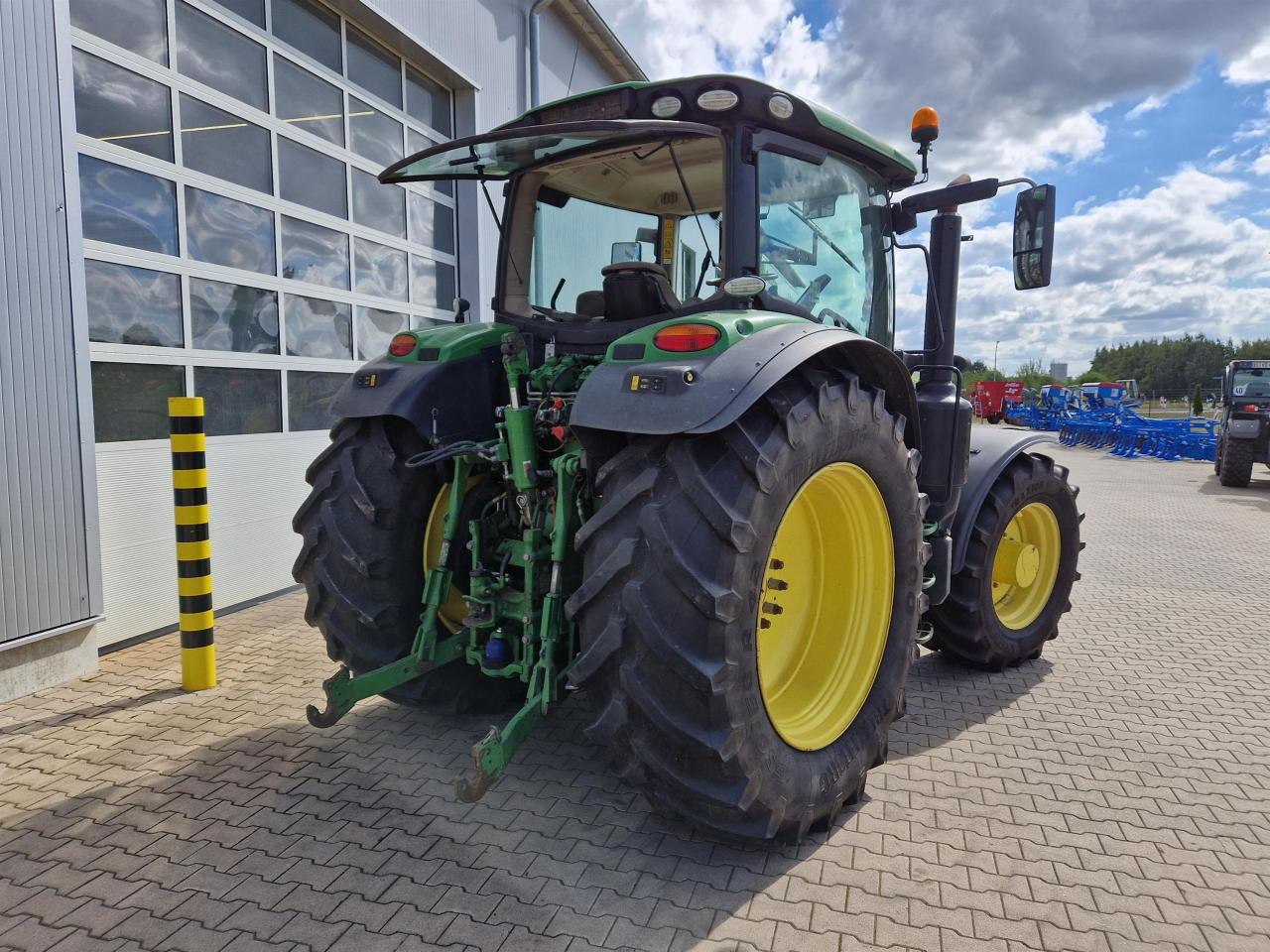 John Deere 6145R - Трактор: фото 3 John Deere 6145R - Трактор: фото 3
