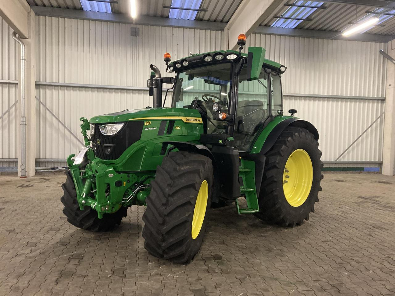 John Deere 6R 150 - Трактор: фото 1 John Deere 6R 150 - Трактор: фото 1