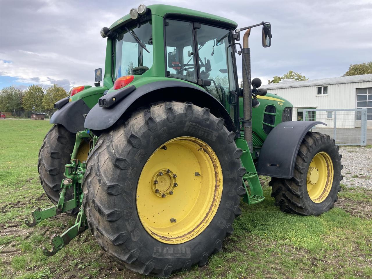 John Deere 7430 - Трактор: фото 5 John Deere 7430 - Трактор: фото 5