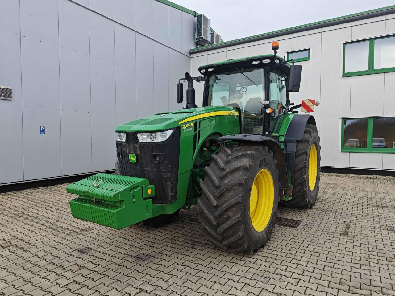 John Deere 8370R - Трактор: фото 1 John Deere 8370R - Трактор: фото 1