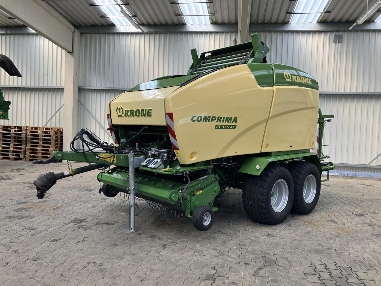 Krone CF 155 XC Comprima - Пресс-подборщик рулонный: фото 2 Krone CF 155 XC Comprima - Пресс-подборщик рулонный: фото 2