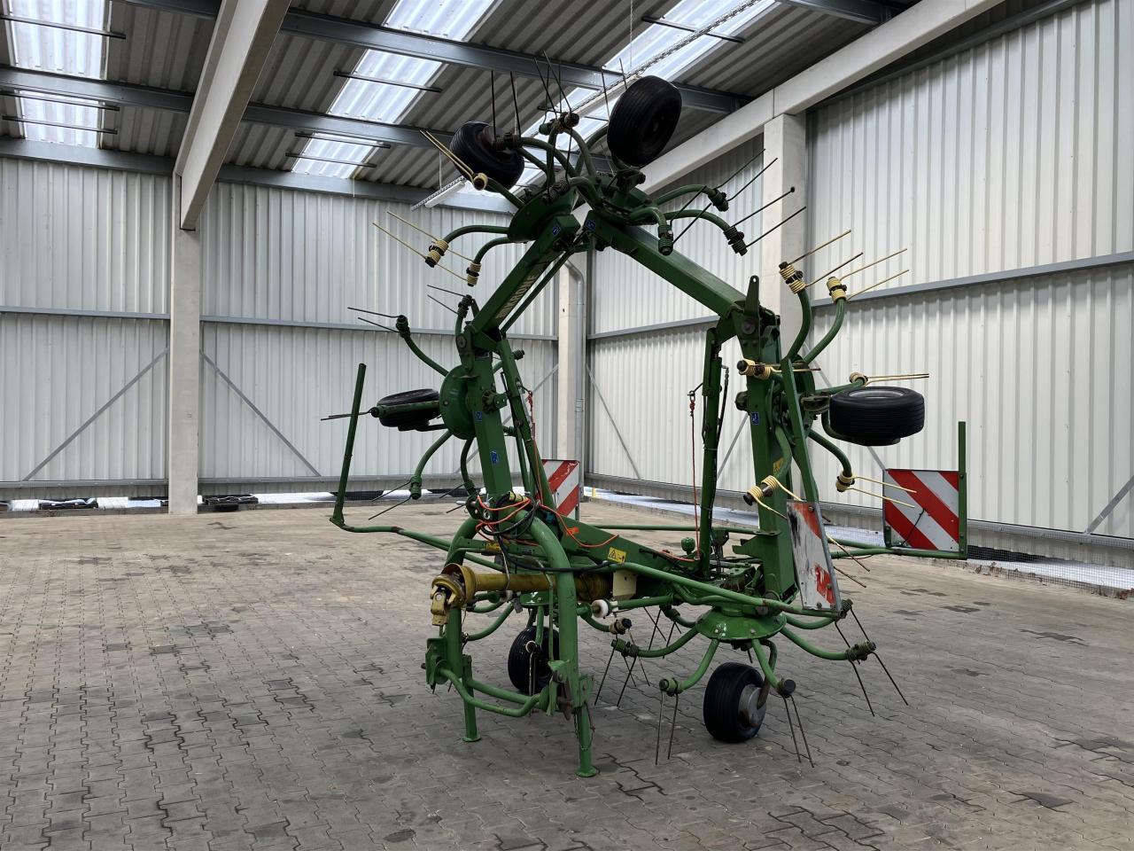 Krone KW 7.70/6x7 - Сеноворошилка: фото 1 Krone KW 7.70/6x7 - Сеноворошилка: фото 1