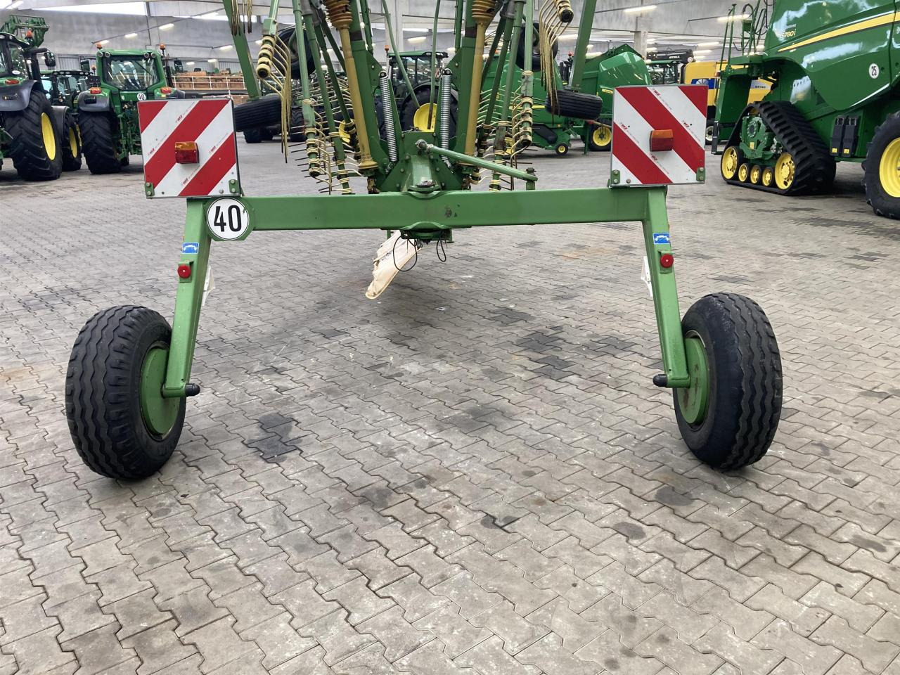 Krone Swadro 800/26 - Сеноворошилка: фото 5 Krone Swadro 800/26 - Сеноворошилка: фото 5