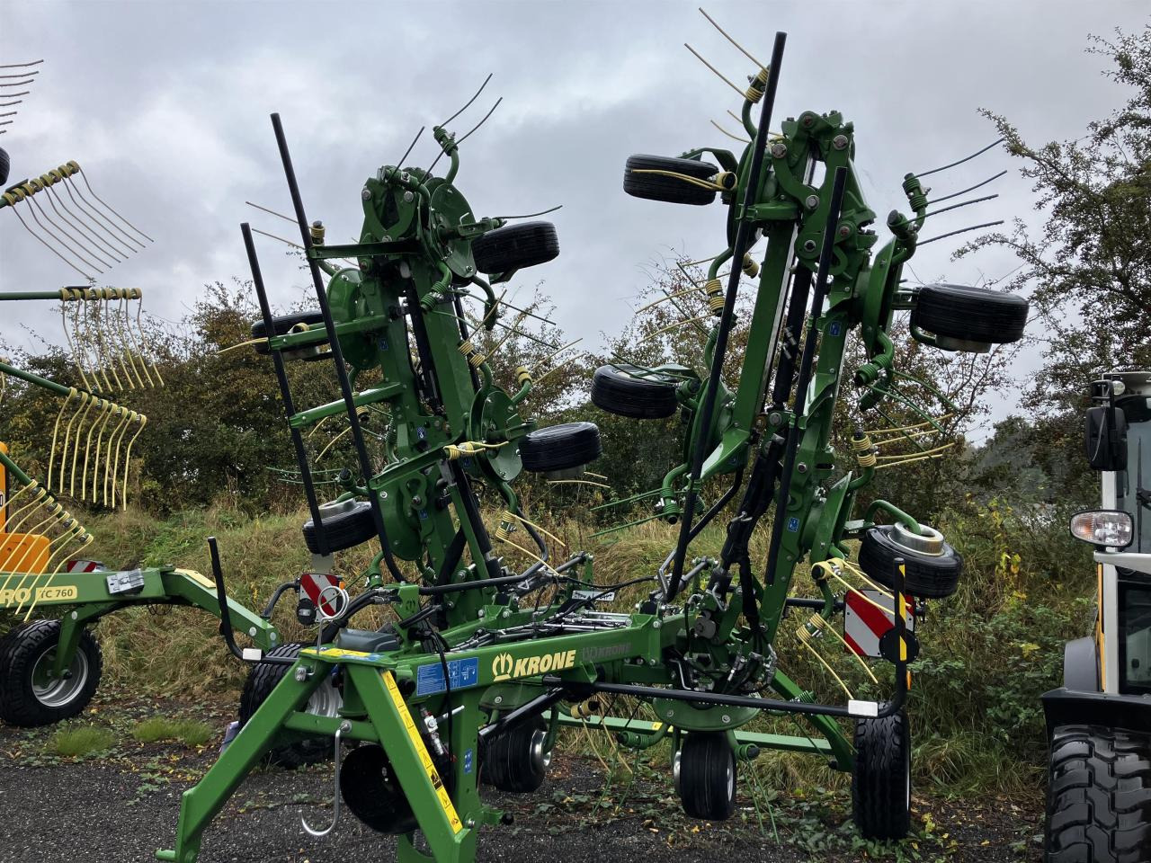 Krone Vendro T 1020 - Сеноворошилка: фото 2 Krone Vendro T 1020 - Сеноворошилка: фото 2