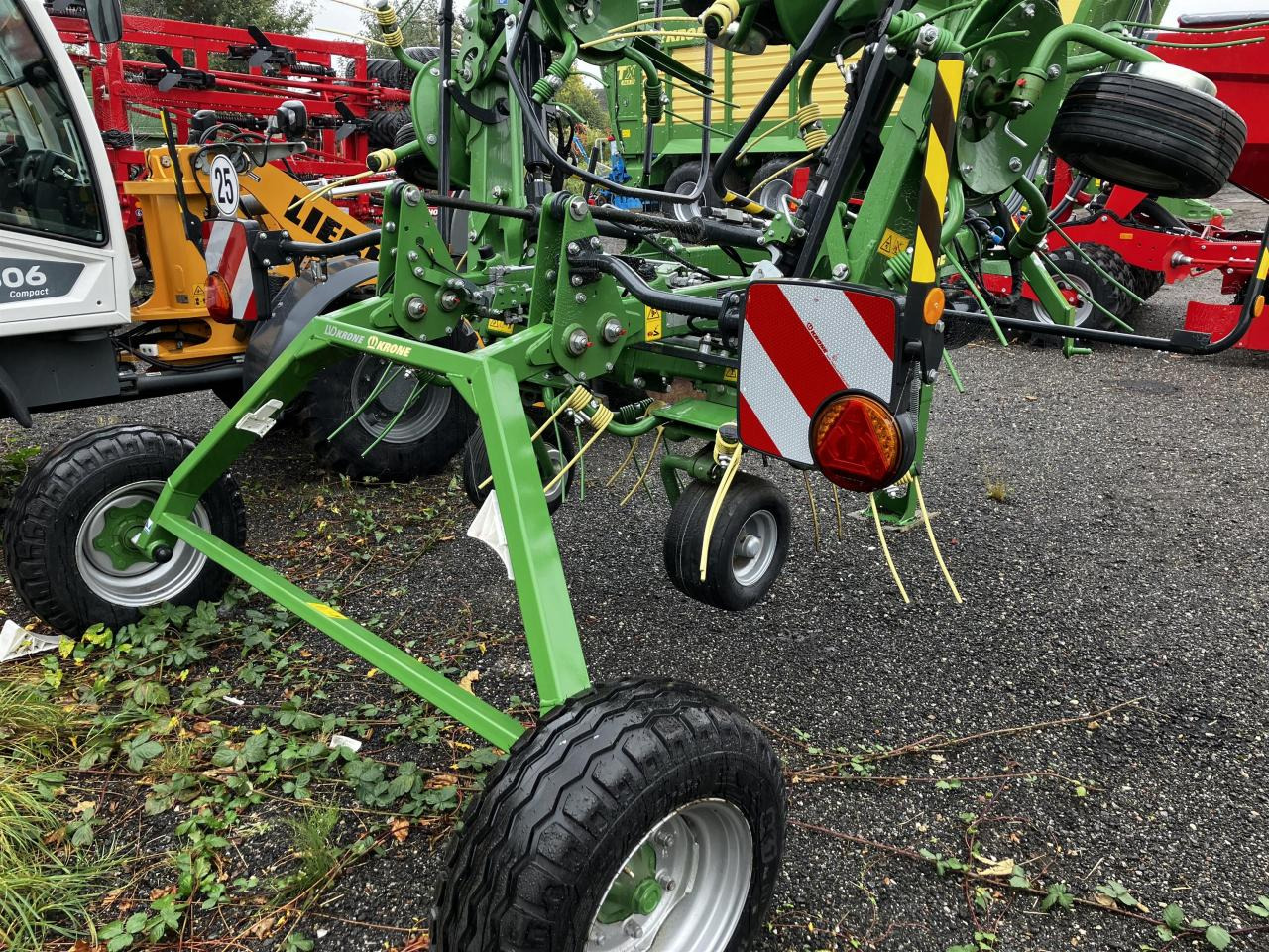 Krone Vendro T 1020 - Сеноворошилка: фото 5 Krone Vendro T 1020 - Сеноворошилка: фото 5