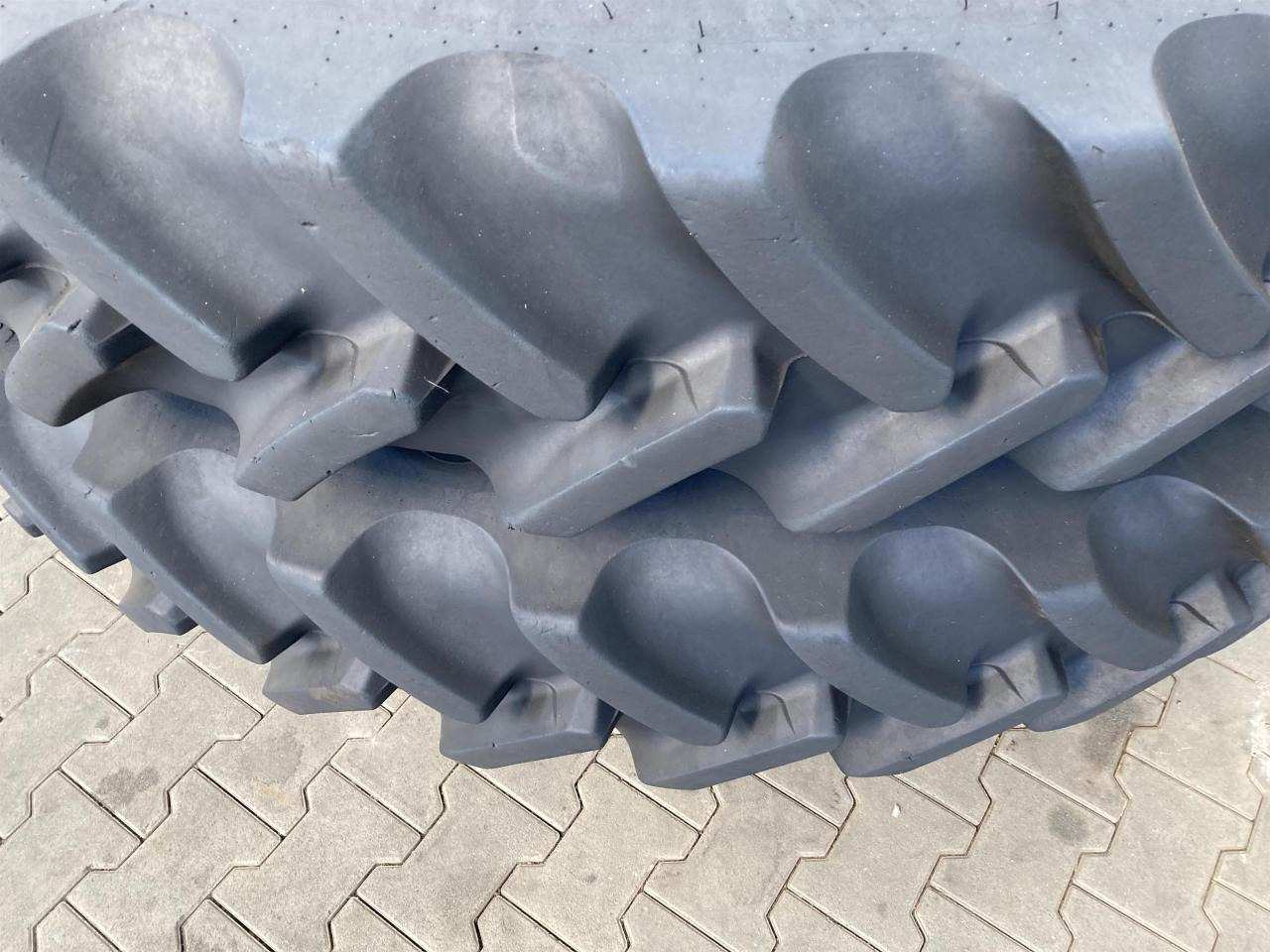 Mitas 380/105R54 - Шина для Сельскохозяйственной техники: фото 3 Mitas 380/105R54 - Шина для Сельскохозяйственной техники: фото 3