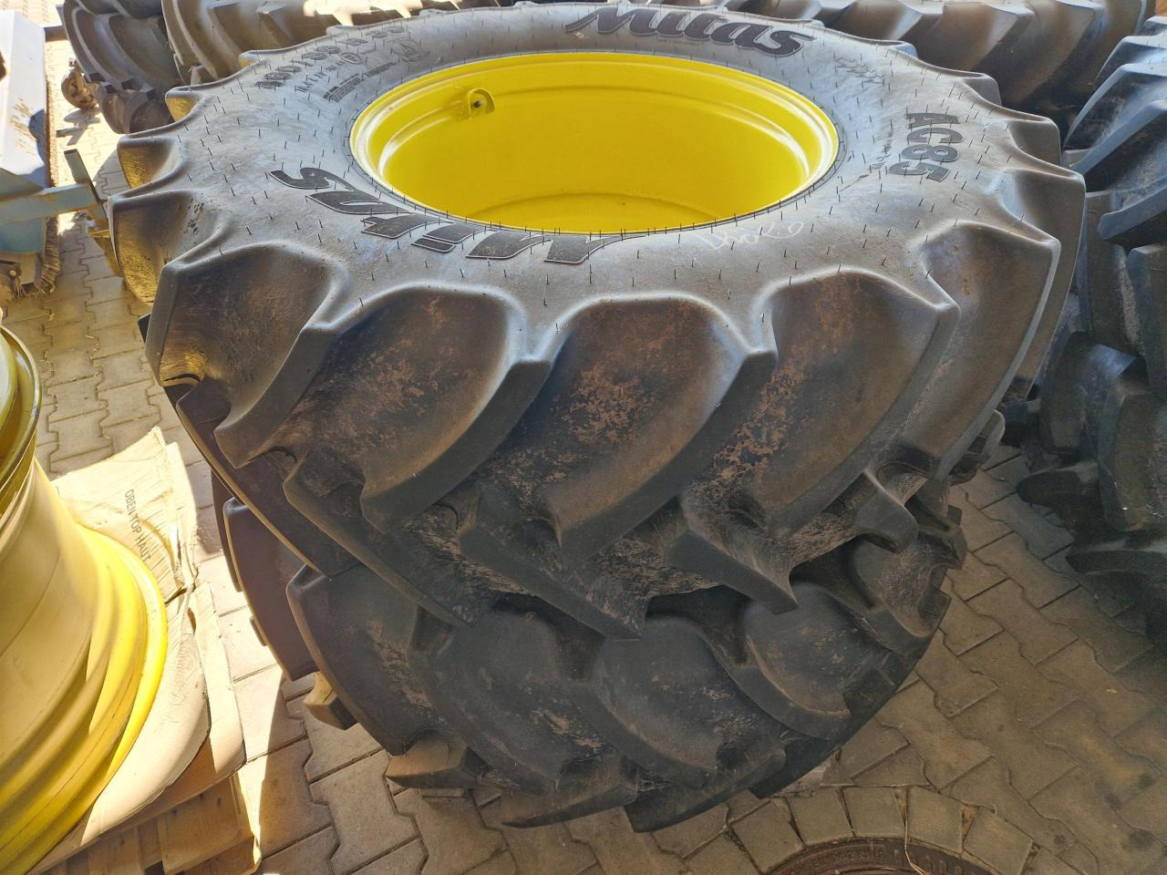 Mitas 460/85R30 - Шина для Сельскохозяйственной техники: фото 1 Mitas 460/85R30 - Шина для Сельскохозяйственной техники: фото 1